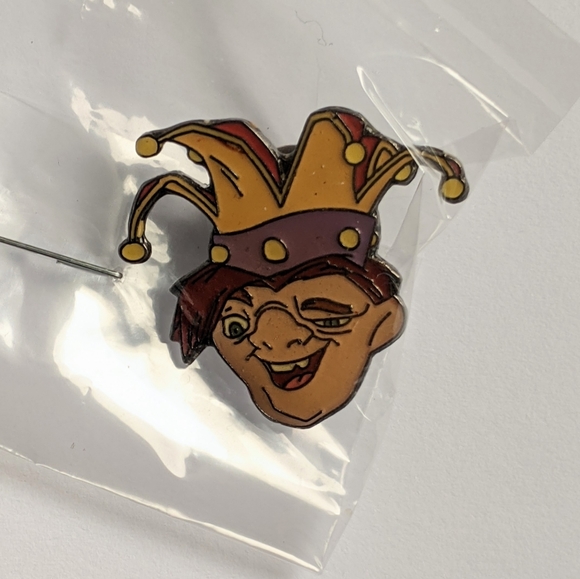Disney Hunchback of Notre Dame ProPins - Picture 3 of 15